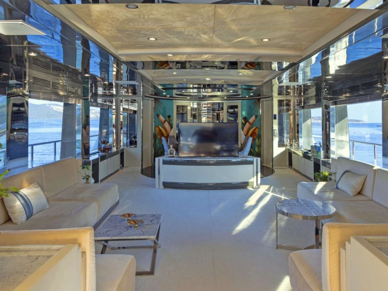 Vermietung Yacht Custom mit Führerschein