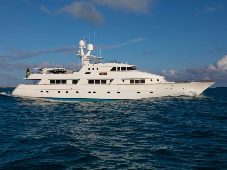 YachtCharter in Newport - NQEA Yachts Jack Hargrave design RENA auf SamBoat