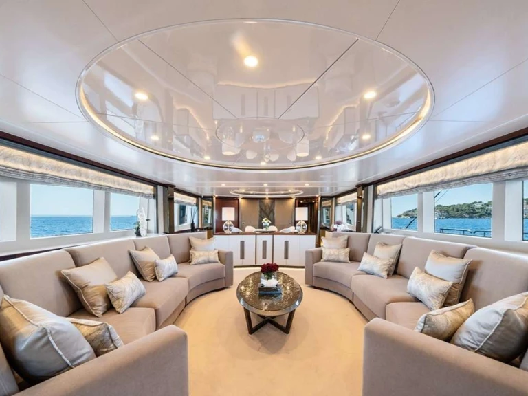 YachtCharter in Cannes - CRN Ancona TITIAN PEARL auf SamBoat