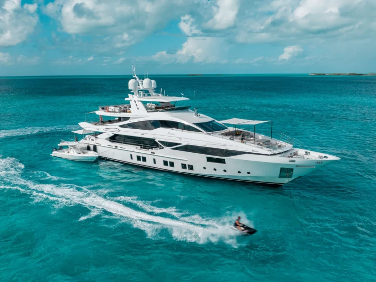 Vermietung Yacht Benetti mit Führerschein
