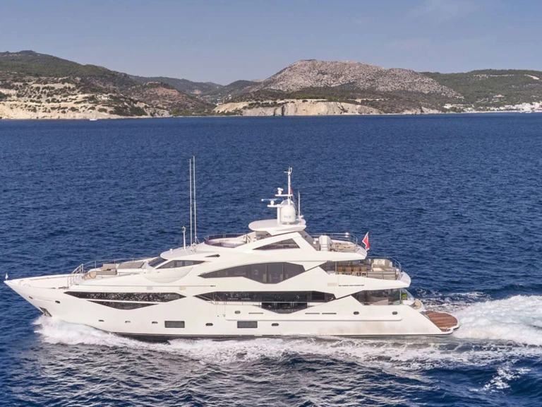 Yacht mieten in Athen zum besten Preis