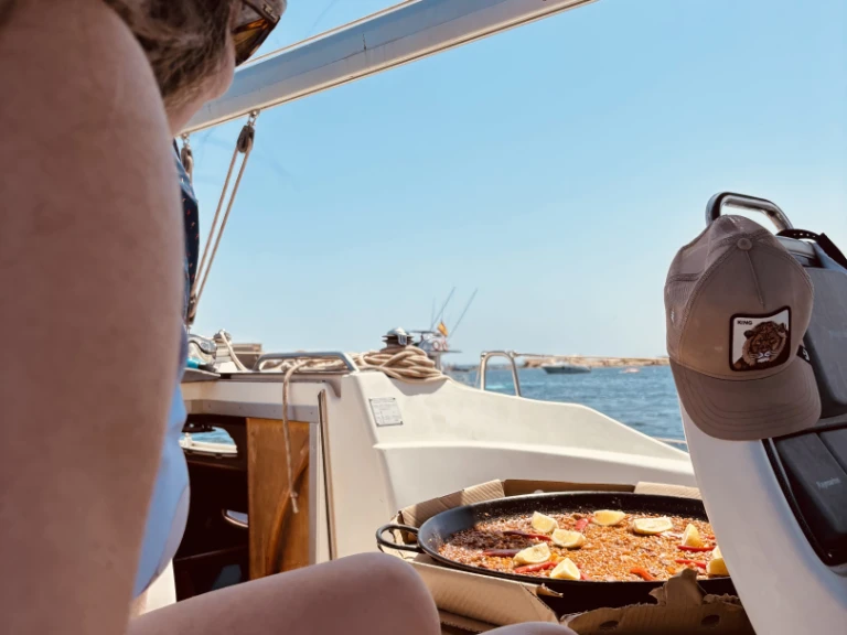 YachtCharter in Marina Esportiva del Port d'Alacant - Bavaria Bavaria 33 Cruiser auf SamBoat