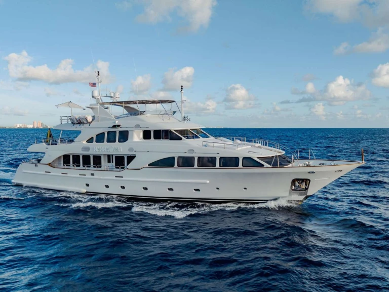 Ein Benetti MAMMA MIA mieten in Sint Maarten