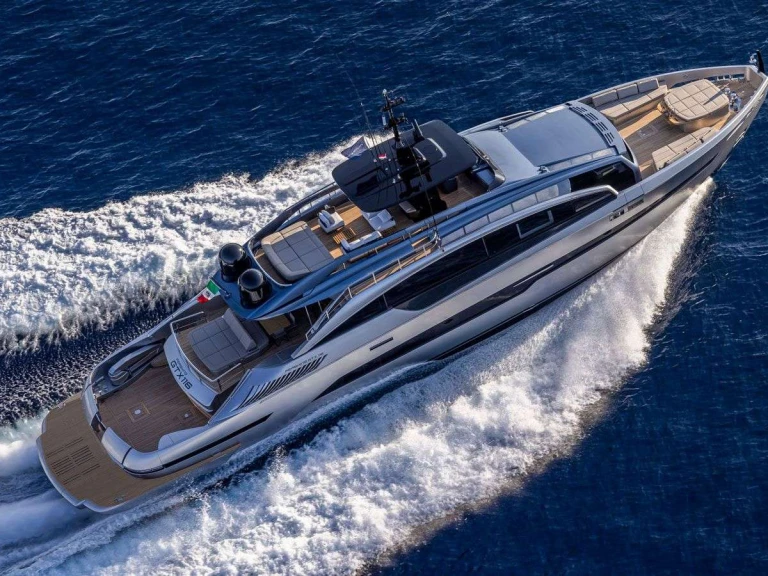 Ein Pershing 116' PERSHING mieten in Miami