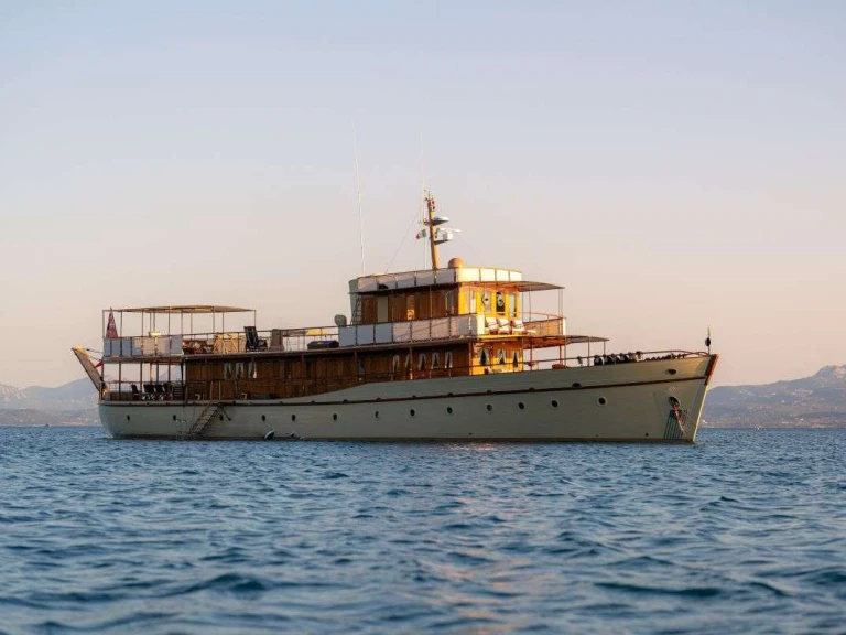 Yacht mieten in Cannes -  OVER THE RAINBOW OF LONDON