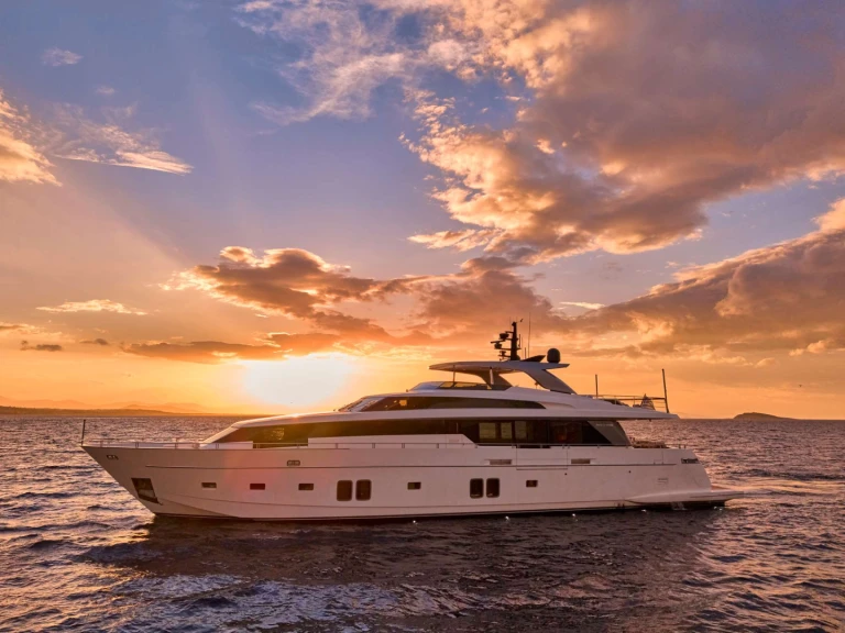 Yacht mieten in Athen zum besten Preis