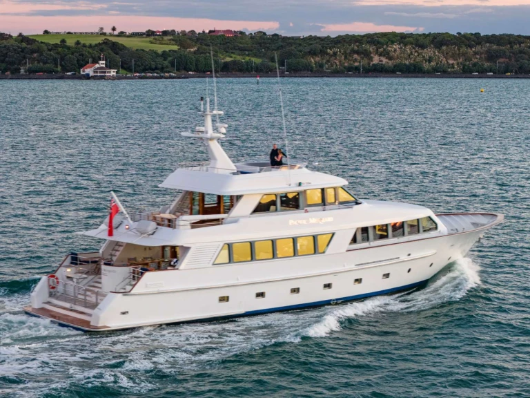 Johnson PACIFIC MERMAID mieten Auckland