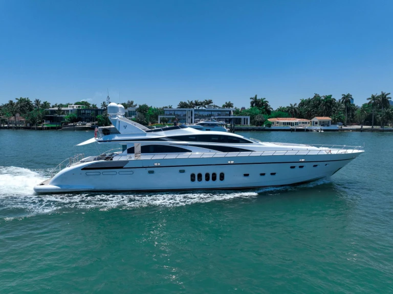 Vermietung Yacht Leopard (Arno) mit Führerschein