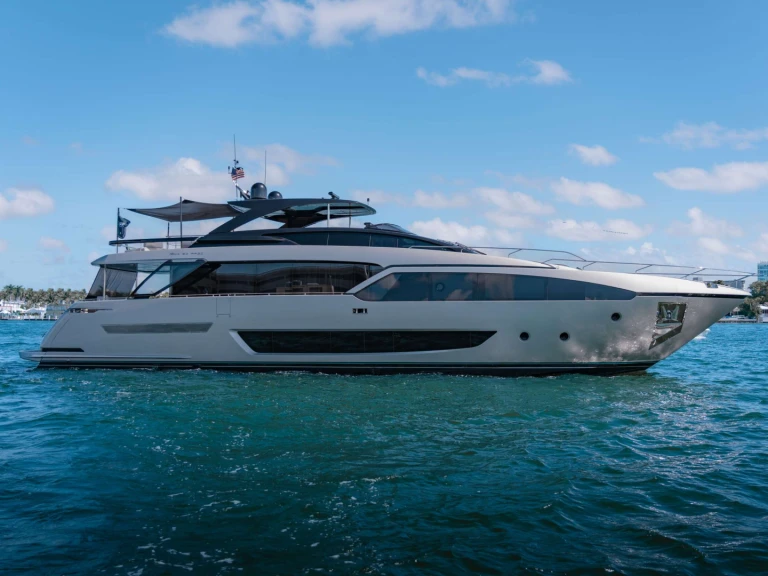 Ein Riva BEYOND BEYOND mieten in Newport