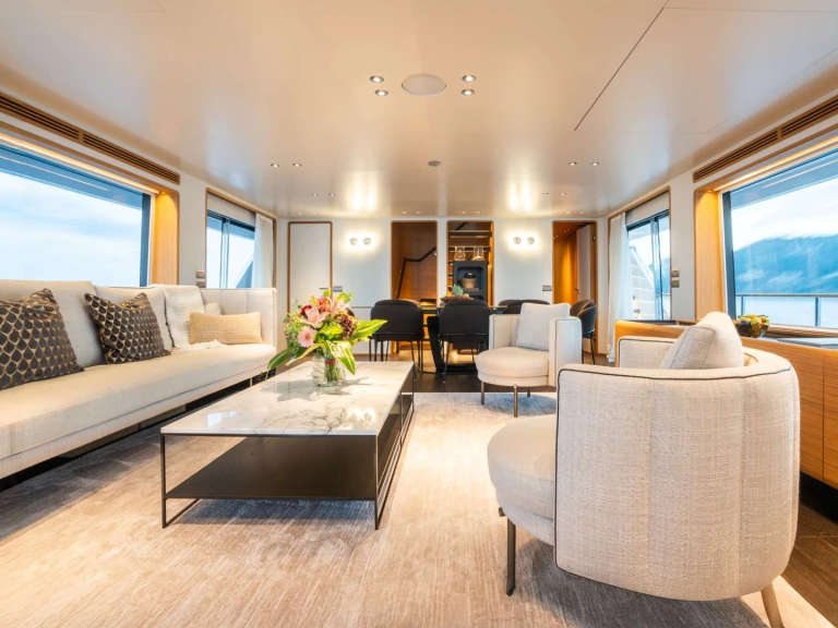 Yacht mieten in Nizza - Custom Line RARE GEM 