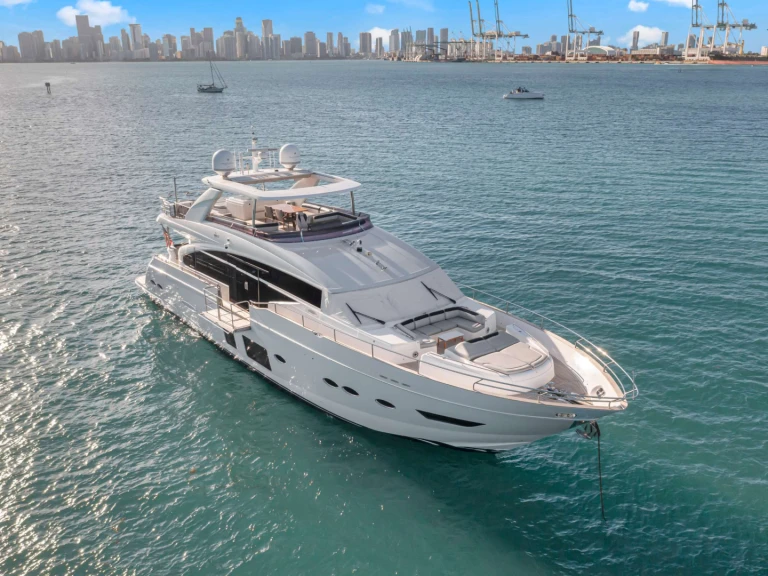 Ein Princess, UK Freedom mieten in Miami Beach