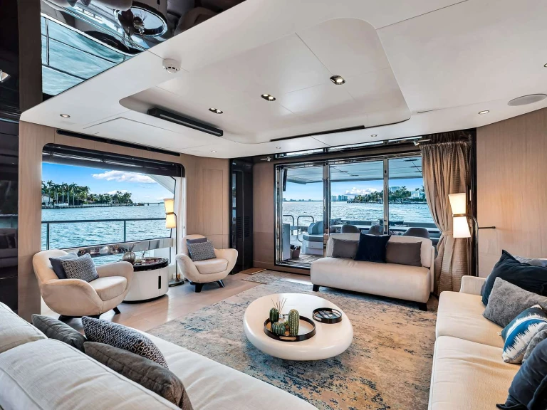YachtCharter in Coconut Grove - Azimut Cloud 9 auf SamBoat