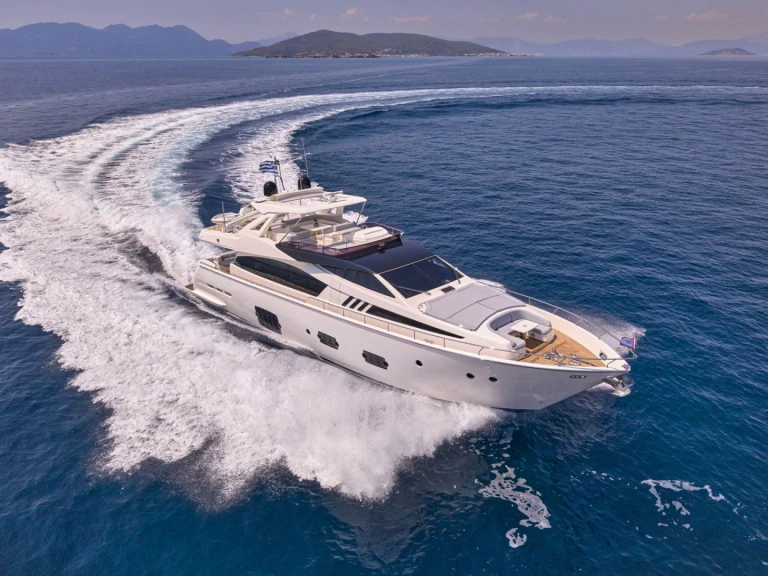 Ein Ferretti BON BON  mieten in Athen