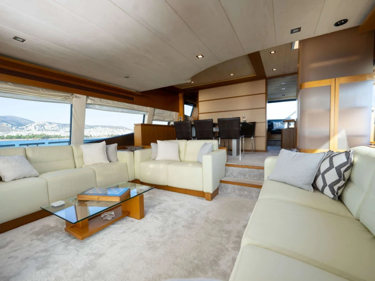 Vermietung Yacht Ferretti mit Führerschein
