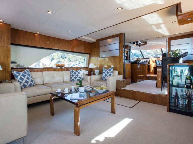Yacht mit oder ohne Skipper Fairline-Squadron mieten in Antibes