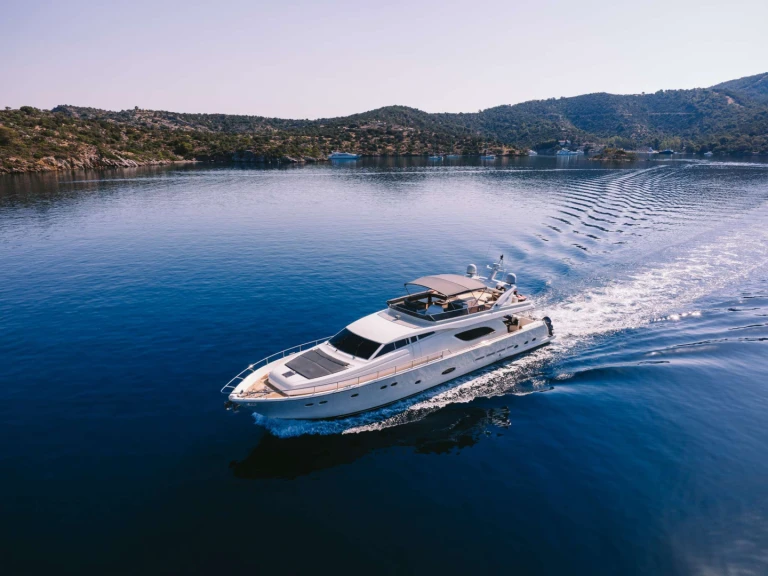Yacht mieten in Athen zum besten Preis