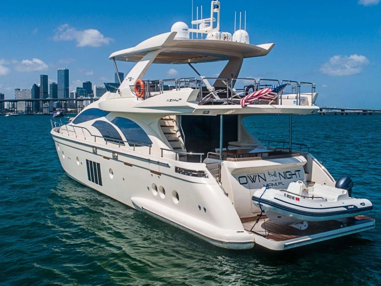 Ein Azimut OWN THE NIGHT mieten in Miami