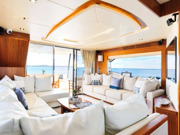 Ein Sunseeker GRACE XI mieten in Athen