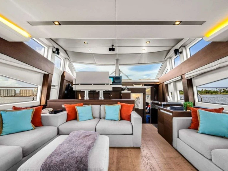 Prestige Yachts Oceana mieten Nassau