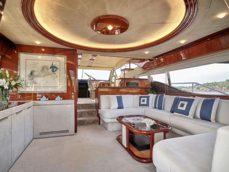 Yacht mieten in Athen zum besten Preis
