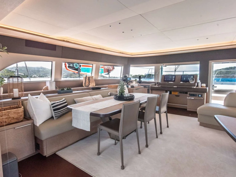 Vermietung Yacht Lagoon mit Führerschein