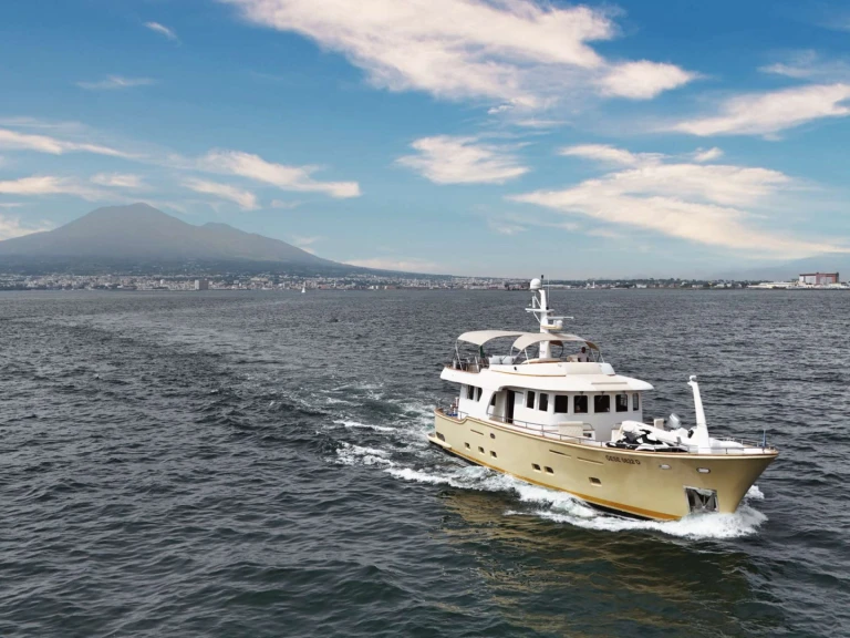 Terranova Yachts AZUR mieten Castellammare di Stabia