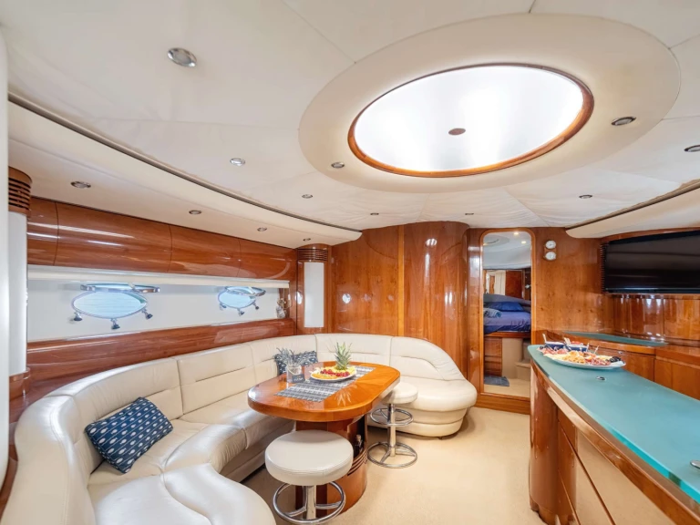 Yacht mieten in Athen - Princess, UK EVENIA