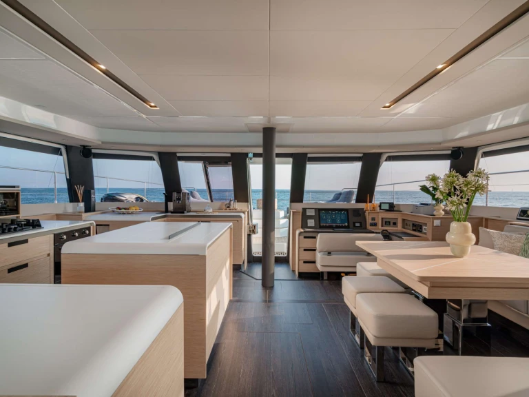 Fountaine Pajot CORE mieten Salerno