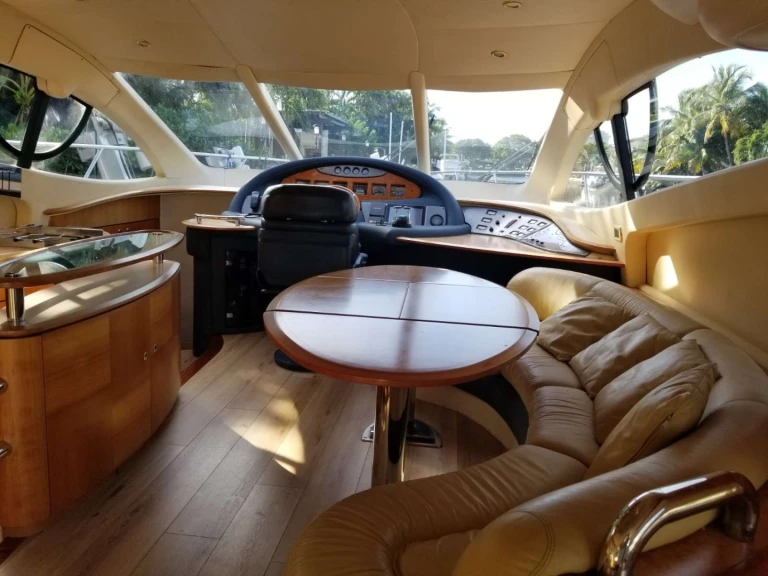 Yacht mit oder ohne Skipper Azimut mieten in Miami Beach