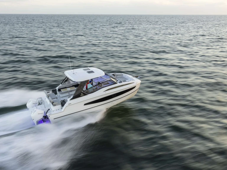 Yacht mit oder ohne Skipper Aquila mieten in Port Fréjus