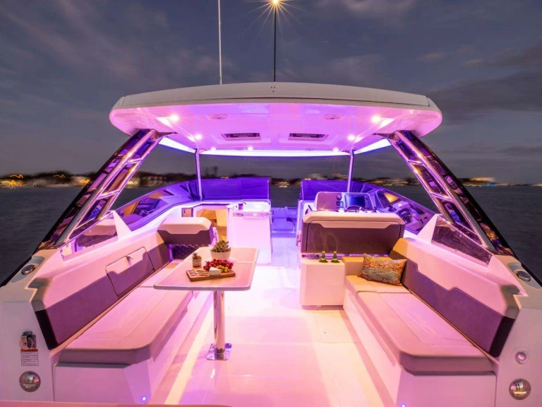 Yacht mieten in Port Fréjus zum besten Preis
