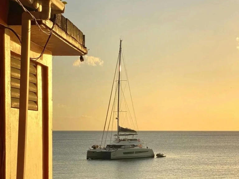 Katamaran mieten in Korsika zum besten Preis