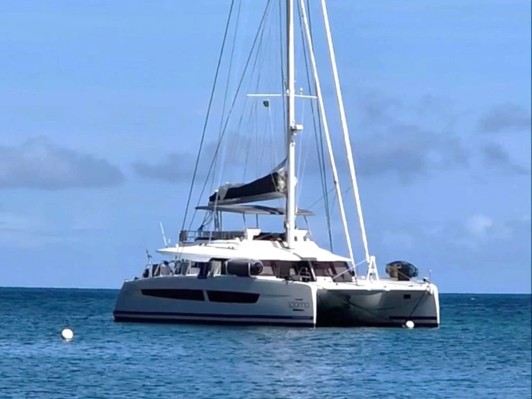 YachtCharter in Korsika - Fountaine Pajot LOOMA auf SamBoat