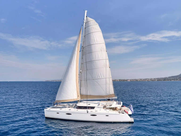 Yacht mieten in Néa Péramos - Fountaine Pajot WORLD'S END (MED)