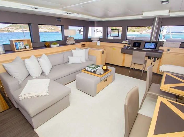 Vermietung Yacht Lagoon mit Führerschein
