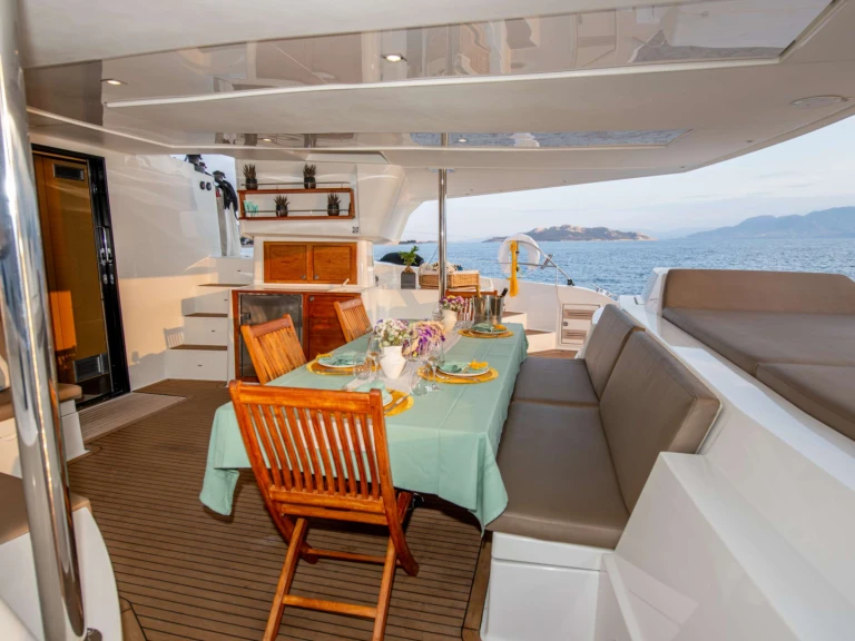 Fountaine Pajot HIGHJINKS  mieten Piräus