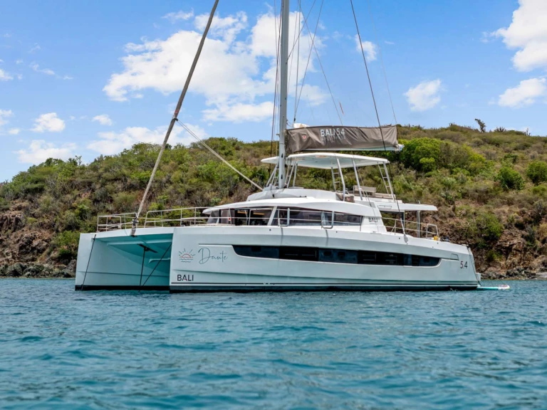 Vermietung Yacht Bali mit Führerschein