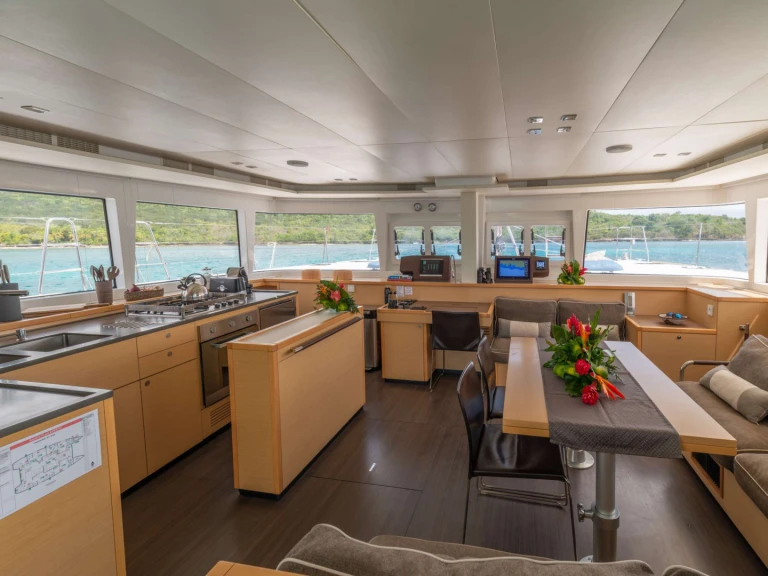 Yacht mit oder ohne Skipper Lagoon mieten in Neapel