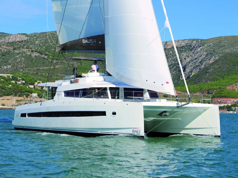 Vermietung Yacht Bali mit Führerschein