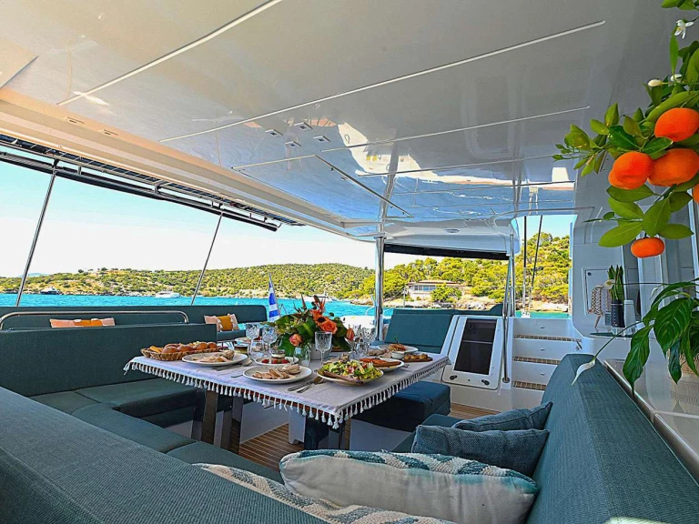 Yacht mieten in Álimos zum besten Preis