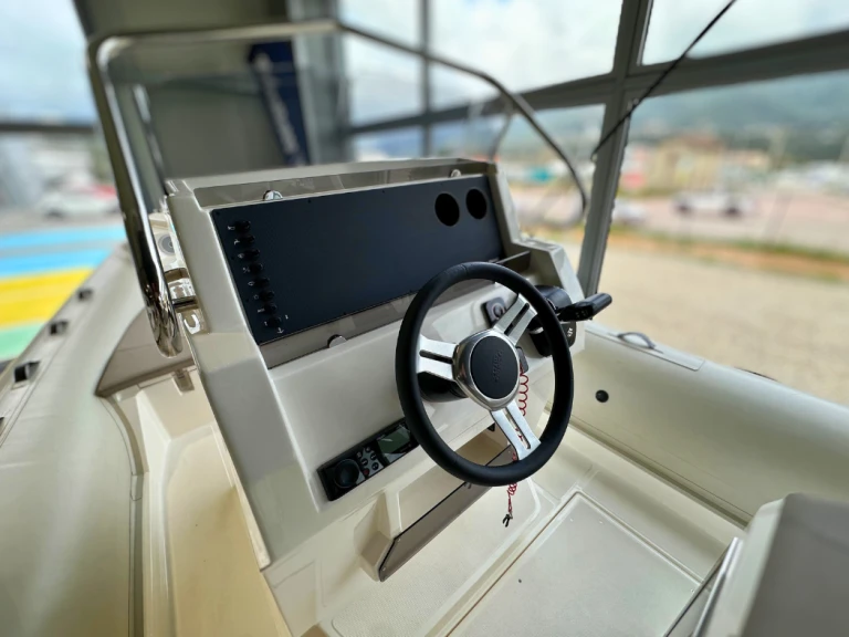 Schlauchboot mieten in Ajaccio - Lomac Lomac 850 IN