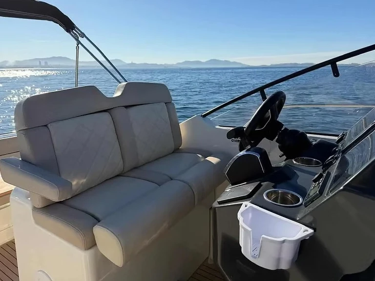 Boot mieten Antibes günstig Activ 875 Sundeck