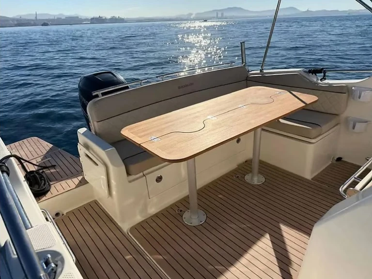 Motorboot mit oder ohne Skipper Quicksilver mieten in Antibes