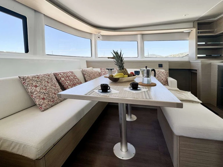 Vermietung Yacht Lagoon mit Führerschein
