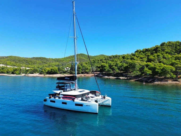 YachtCharter in Athen - Lagoon ALICE auf SamBoat