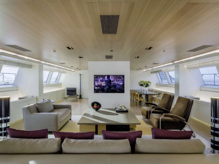 Perini Navi BARACUDA VALLETTA mieten Athen