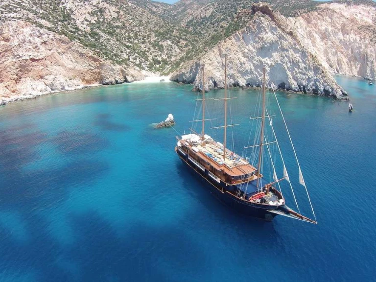 Yacht mieten in Athen zum besten Preis