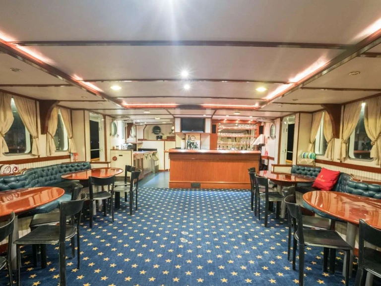 Ein Palmer Johnson Arabella mieten in Jersey City
