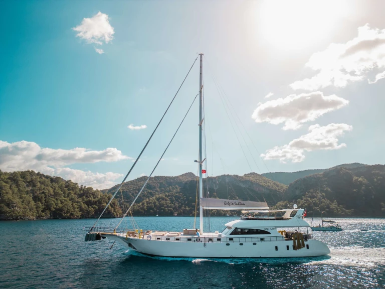 Boot mieten Fethiye günstig Belgin Sultan