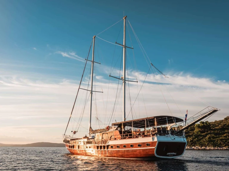 Yacht mit oder ohne Skipper Custom mieten in Kroatien